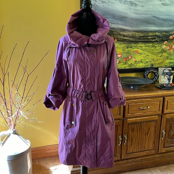 Adorable Barbie Pink Mid-length Spring Jacket - Like New! - Picture 1 of 16